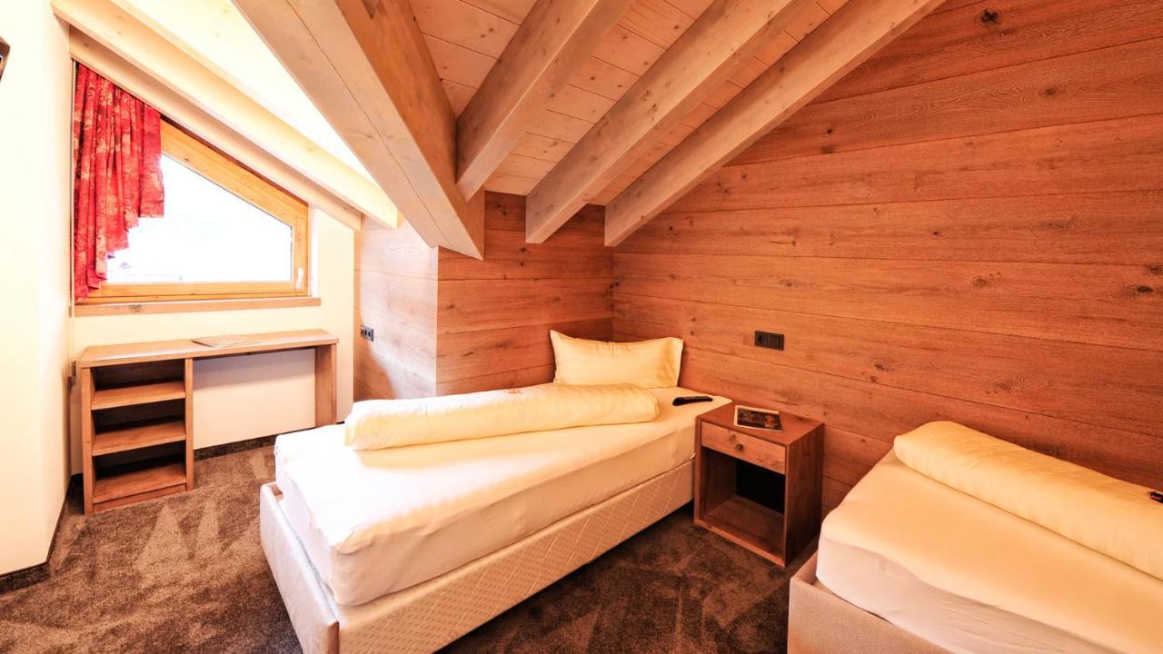 Hotel Garni Stefanie Ішгль Екстер'єр фото